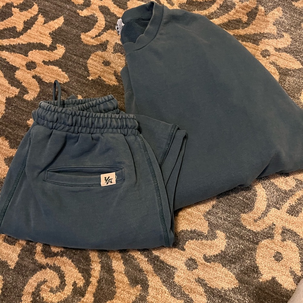 Young La Crewneck and sweats